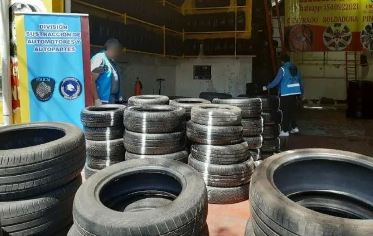 Mafia del caucho: así funciona el contrabando de neumáticos en la Argentina