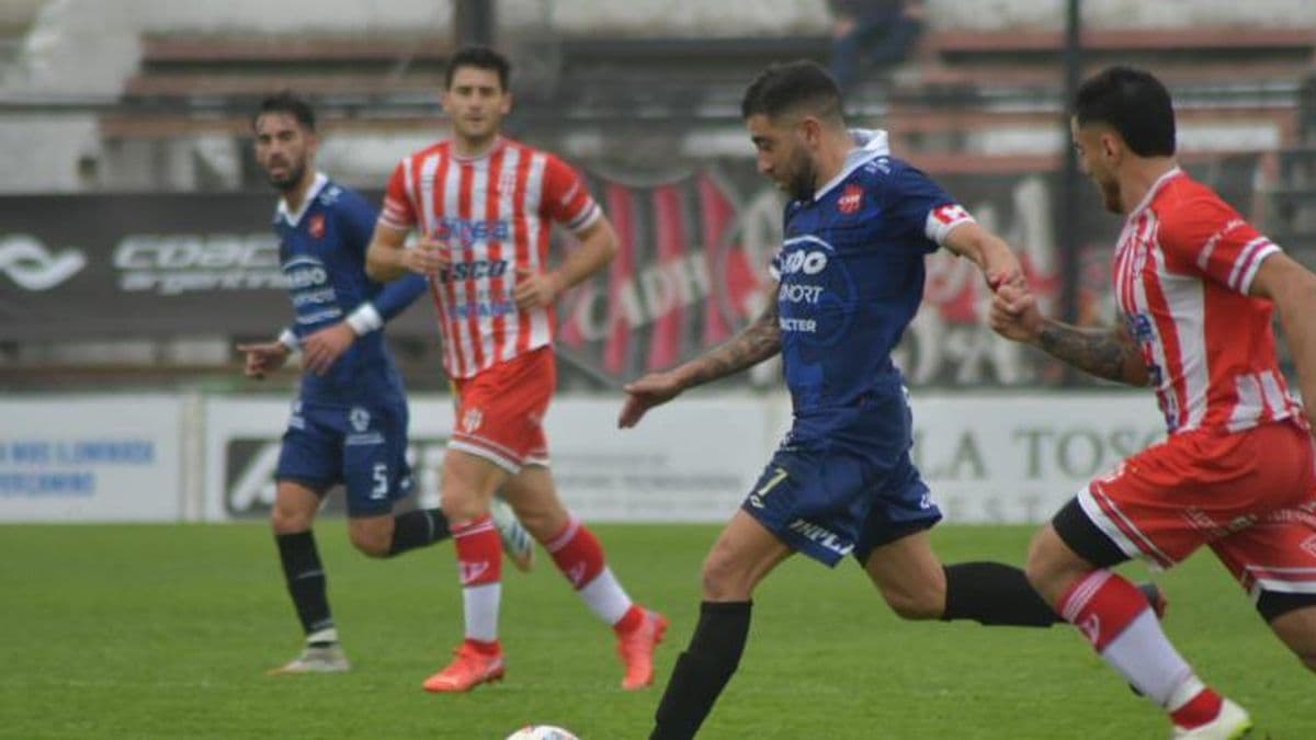 Buscando la recuperación, Douglas visitará esta tarde a Sportivo en Las Parejas