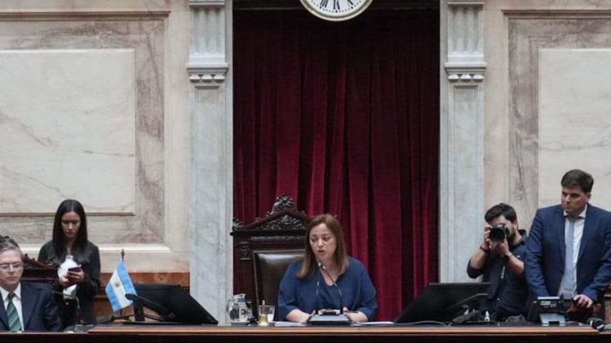 Cecilia Moreau acordó con todos los bloques cómo seguirá el tratamiento del presupuesto en Diputados
