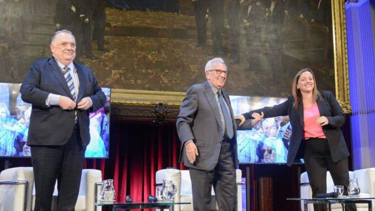 Diputados reconoció a Héctor Recalde con la mención de honor "Juan Bautista Alberdi"