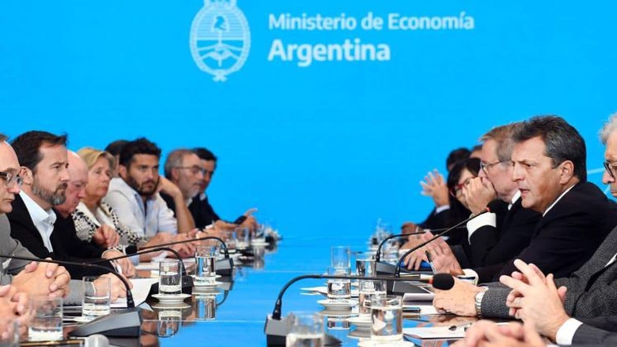 Amplio apoyo desde distintos sectores al programa de incremento exportador anunciado por Massa