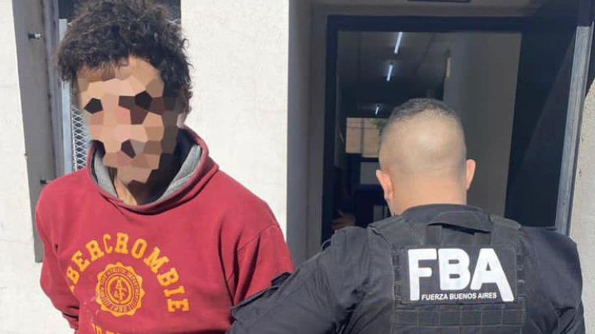 Fue a amenazar a su expareja, intentó fugarse de la Policía y más tarde lo aprehendieron