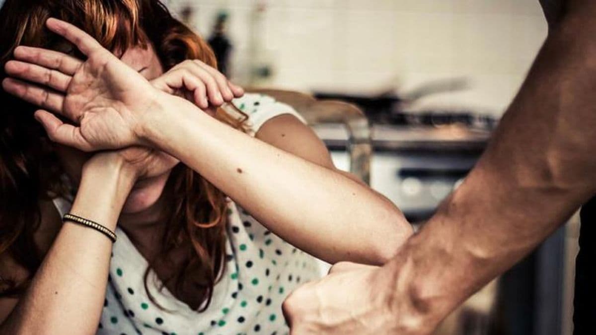 Golpeó a su hermana, atacó a la Policía y fue aprehendido 
