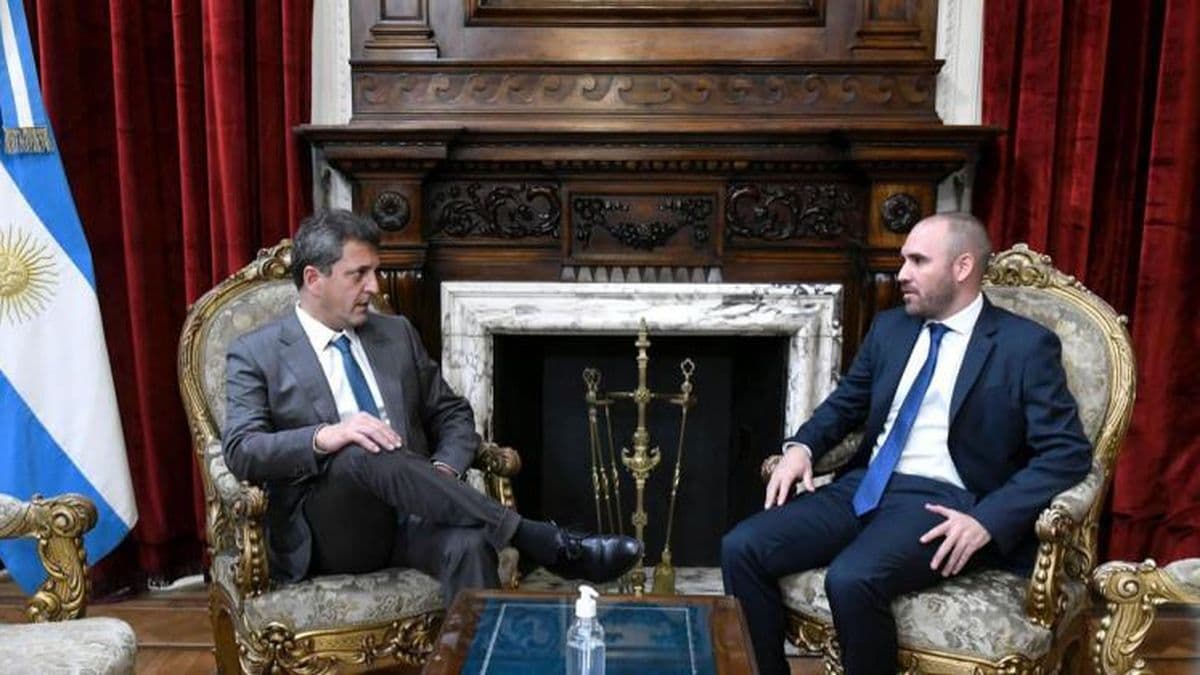 Massa recibió al ministro Guzmán en el Congreso por el Presupuesto 2022