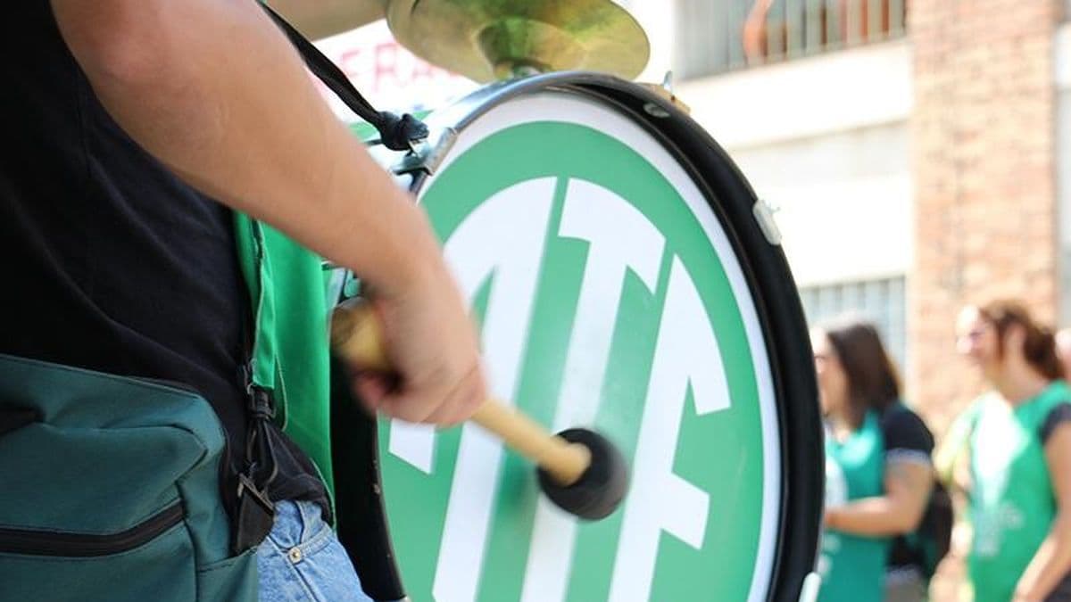 San Nicolás: Estatales convocan a un paro general el 11 de febrero contra la reforma laboral
