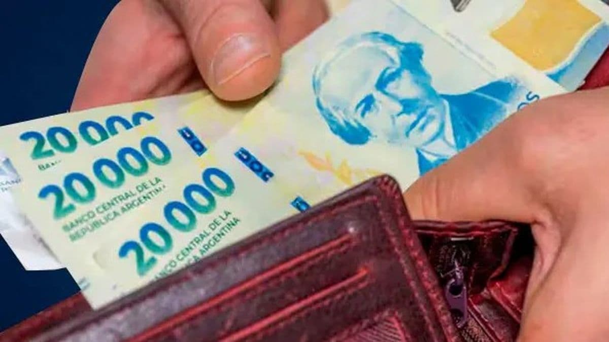 Restaurantes de San Nicolás: el efectivo vuelve a competir con las tarjetas por los descuentos