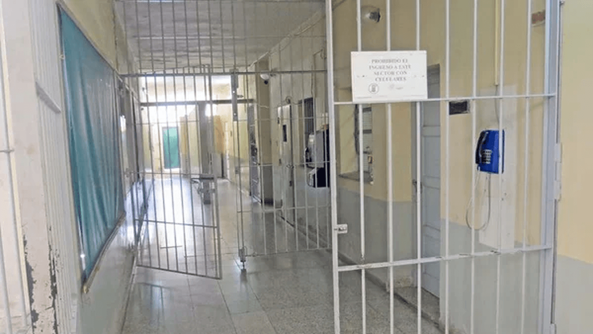 Tensión en la UP3 de San Nicolás: pelea entre internos deja un herido tras robo de celular