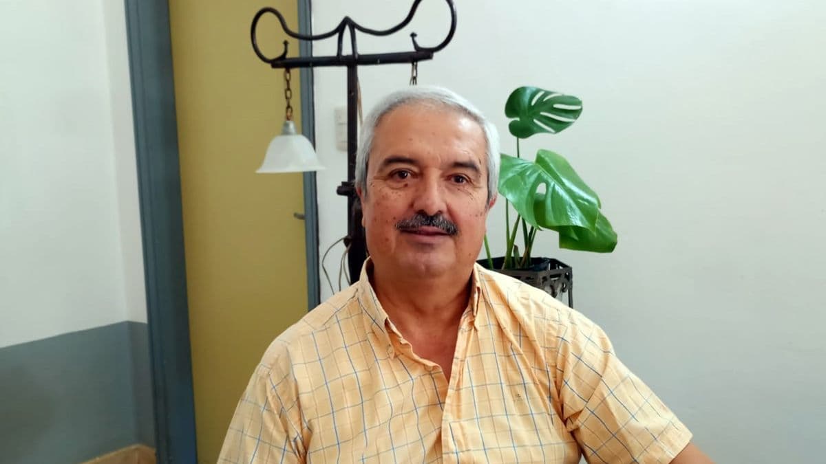 Antonio Casih: el chofer que llevó a la escuela a generaciones de pergaminenses