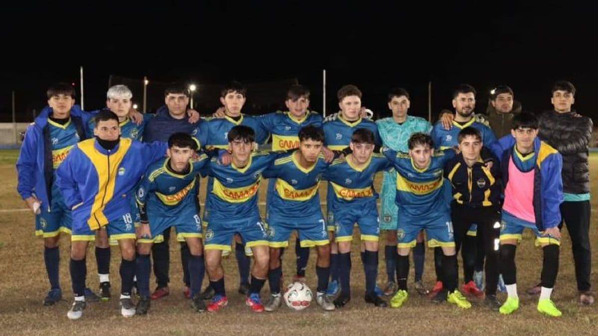 Fútbol: Boca de Rojas ganó 2-0 a Defensores de Salto y quedó bien posicionado en semifinales Sub-23