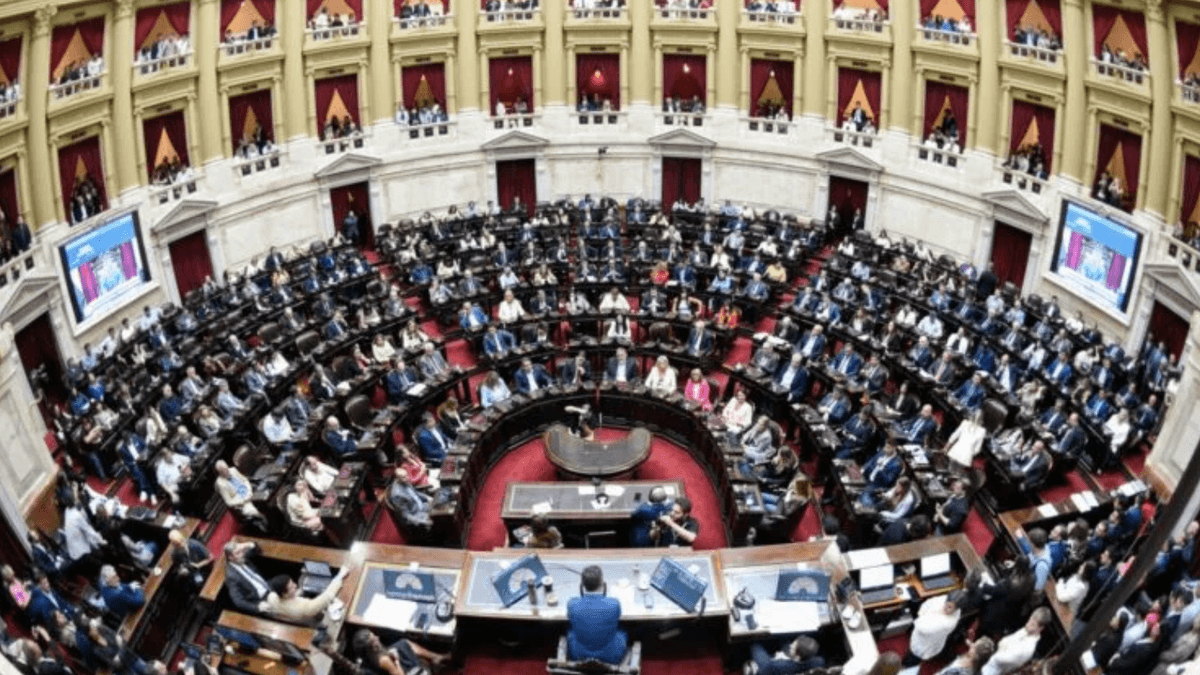Diputados: la oposición busca apurar el dictamen del presupuesto, pero el oficialismo intentará postergarlo hasta diciembre