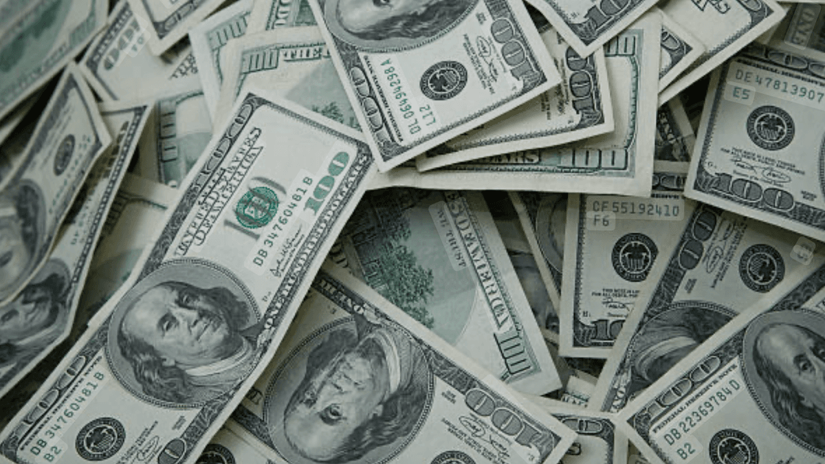Dólar a $1500: se desploman bonos y acciones, y se tensa el equilibrio cambiario a 38 días de las elecciones