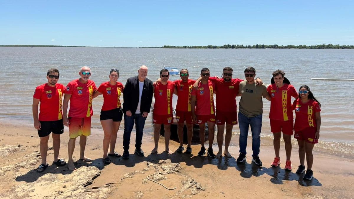 Ramallo habilita 600 metros de playa y refuerza la seguridad con 10 guardavidas diarios