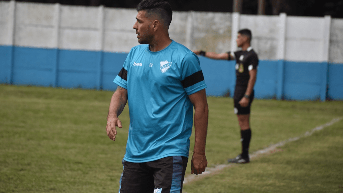 San Nicolás: Fernando Stagnari seguirá en el Club Atletico Paraná y liderará el proyecto deportivo en 2026