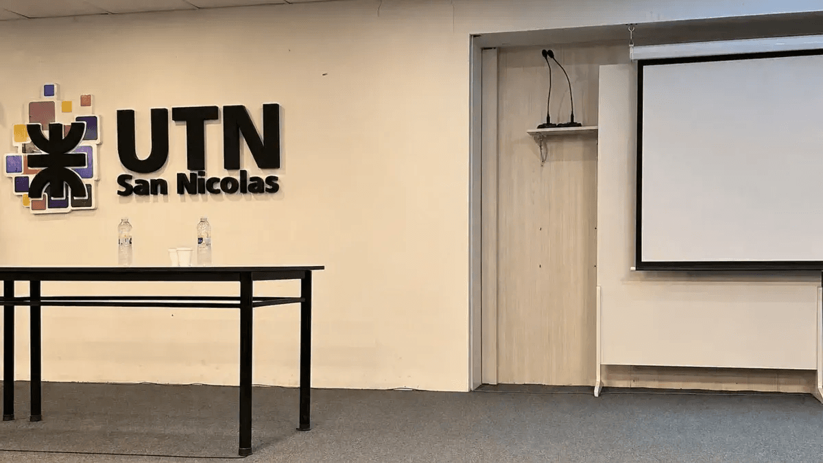 San Nicolás: Charla abierta en la UTN para reflexionar sobre salud mental y fortalecer redes de acompañamiento