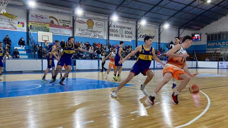Pergamino Baacutesquet se prepara- jugoacute un amistoso con Boca Juniors y perd