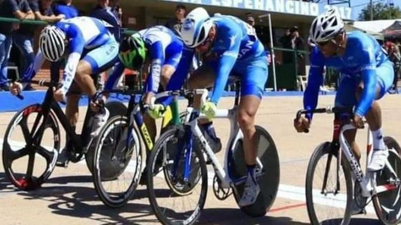 Marcos Leoacuten Rodriacuteguez- Esta medalla me da un empujoacuten aniacutemico