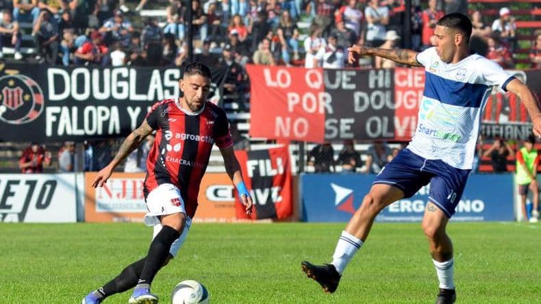 Douglas empatoacute con San Martiacuten y enfrentaraacute a Ciudad de Boliacutev