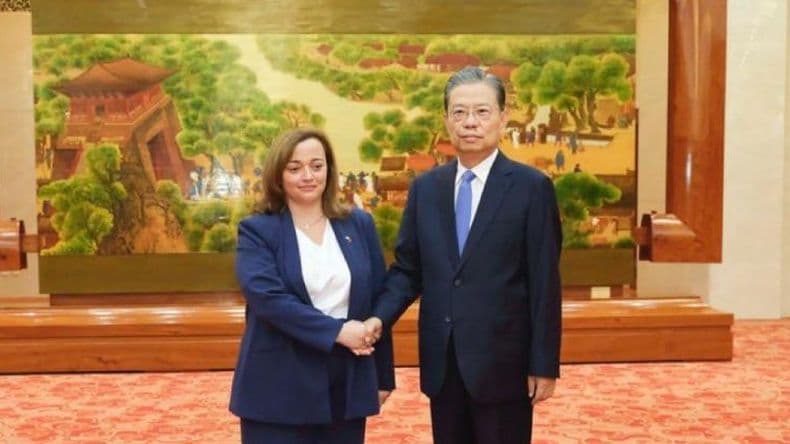 Cecilia Moreau lamentó críticas de "propios y extraños" por la gira en China