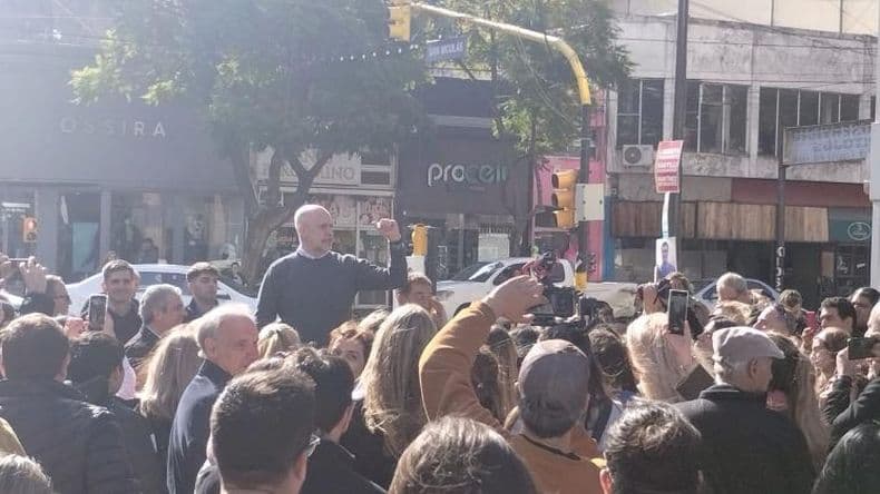 Larreta y Santilli visitaron Pergamino y respaldaron a Javier Martiacutenez