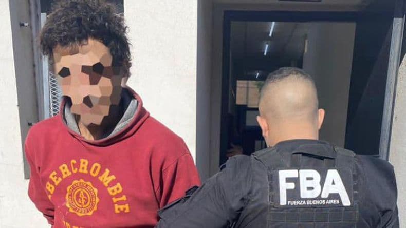Fue a amenazar a su expareja, intentó fugarse de la Policía y más tarde lo aprehendieron
