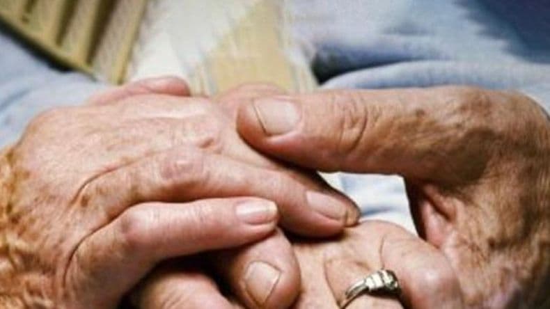 Robaron y golpearon a dos abuelos de 91 y 92 años