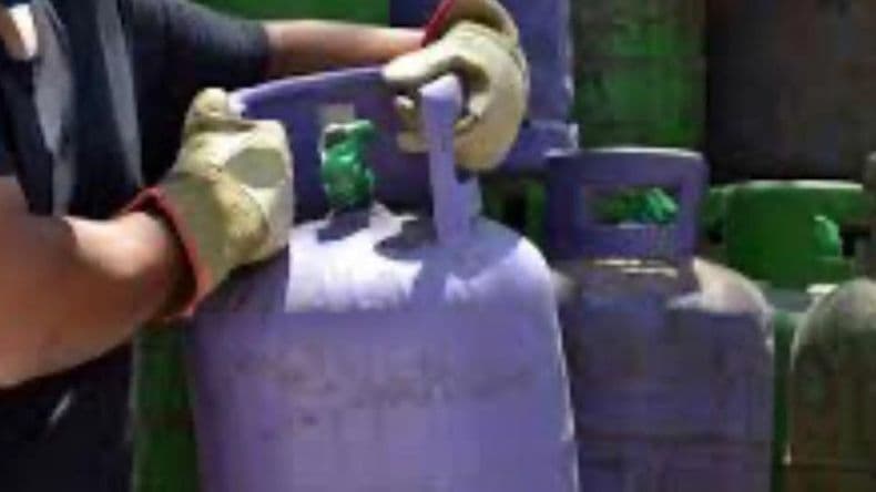 Dale gas: compró unas garrafas por Facebook y nunca las recibió