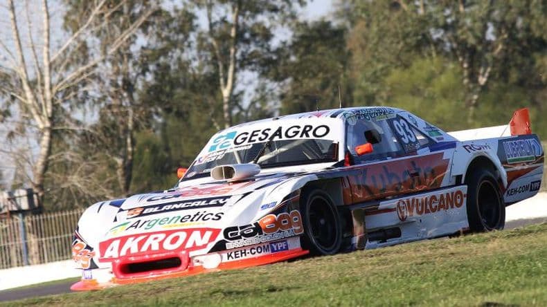 Un pase y siga por boxes terminoacute con las aspiraciones de triunfo de Domenec