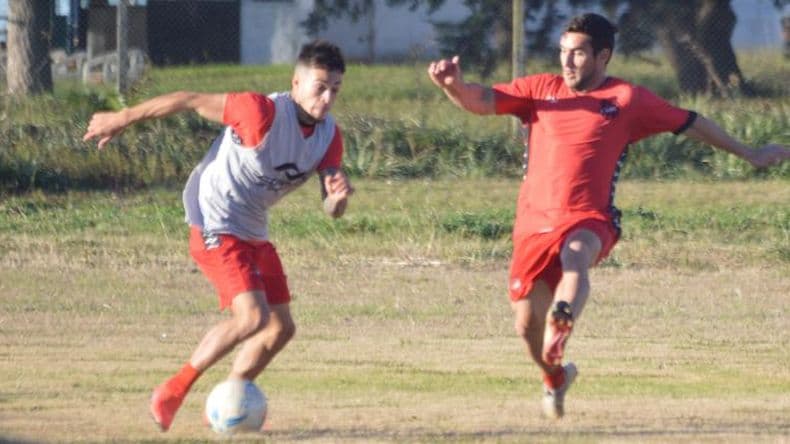 En Douglas Biazotti empezoacute a definir el once para Gimnasia