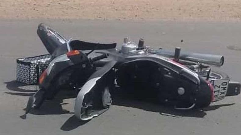 Un motociclista falleció tras golpear contra el cordón en Laprida y Barbazán