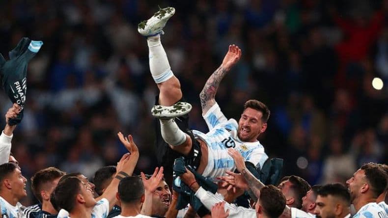 Supercampeoacuten- Argentina con una gran noche de Messi goleoacute a Italia