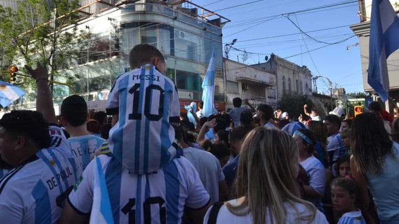 Festejo en Pergamino- El domingo cueste lo que cueste133