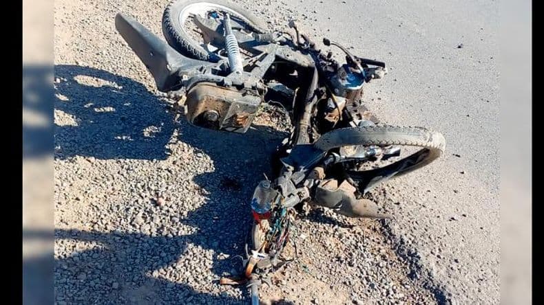Un joven murioacute al chocar con su moto en la ruta Nordm 32