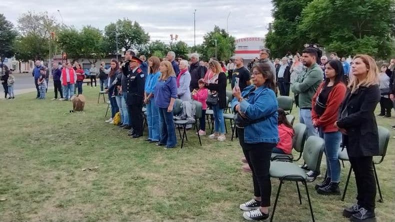 Emotivo y sentido homenaje a los heacuteroes y excombatientes de Malvinas