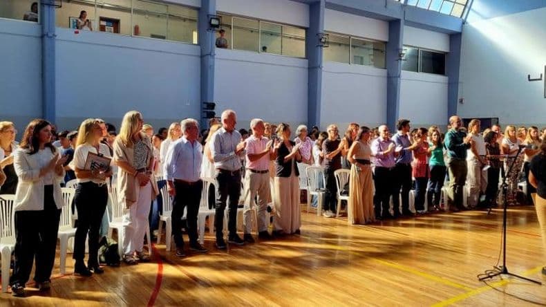El Intendente participoacute del acto de inicio del ciclo lectivo 2025