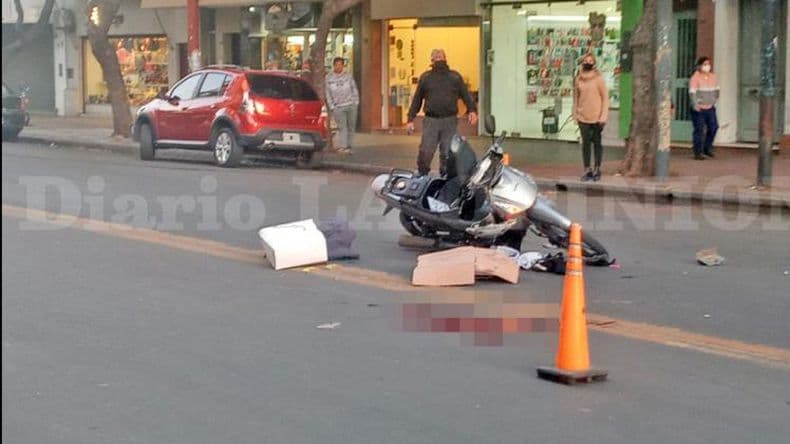 Una mujer de 42 antildeos murioacute al ser embestida por una moto en pleno Cent