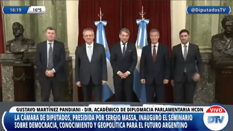 Diputados impulsa su primer Seminario internacional de gobernabilidad y democrac