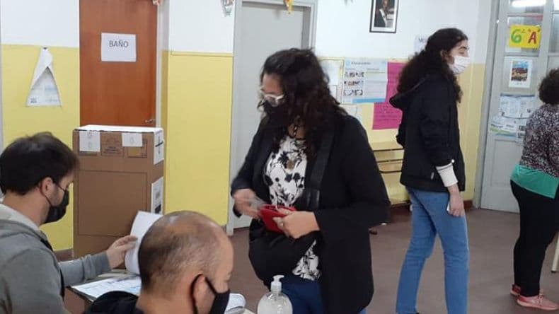 Leticia Conti- La mayor participacioacuten cuida la democracia y la fortalece