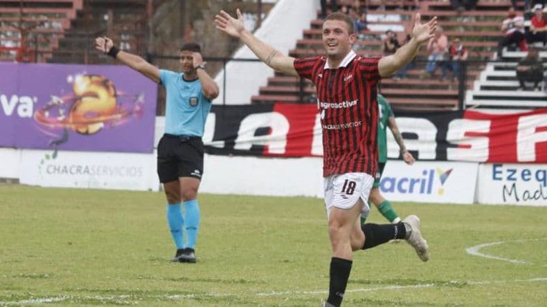 Goleada de Douglas en la vuelta de los fogoneros al Miguel Morales