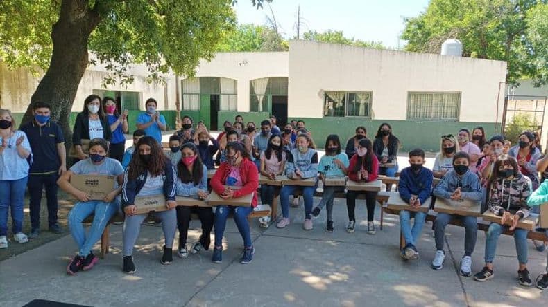 Entregaron netbooks en las Escuelas Nordm 16 y 17