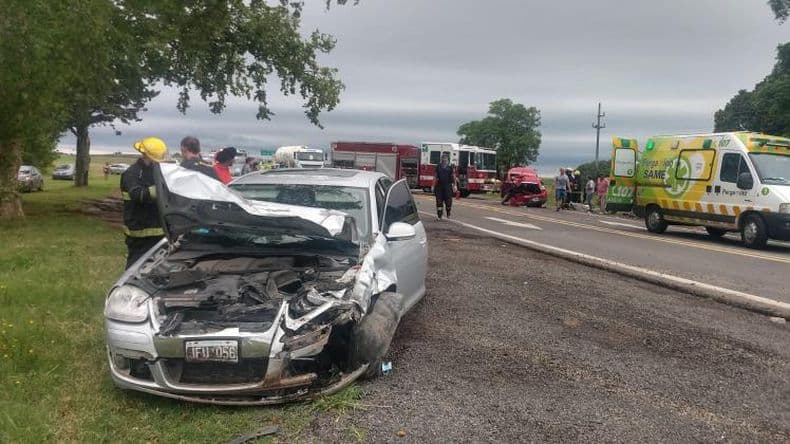 Chocaron dos autos en ruta Nordm 8 y la Autopista