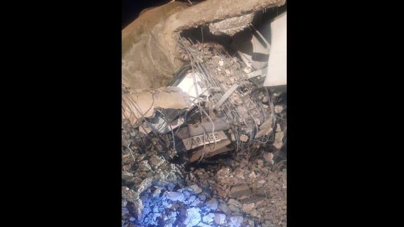 Un camionero fallecioacute al chocar contra una columna en cercaniacuteas del Ho