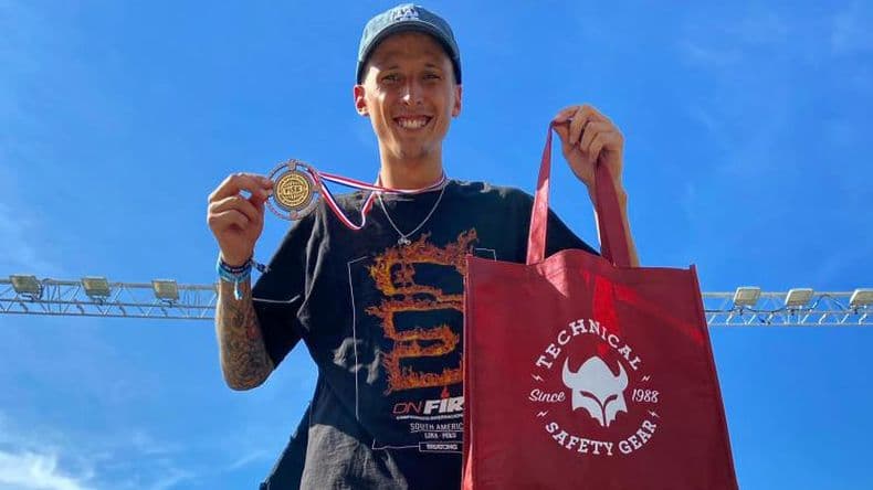 Tercer puesto y podio para Nicolaacutes De la Costa en Montpellier