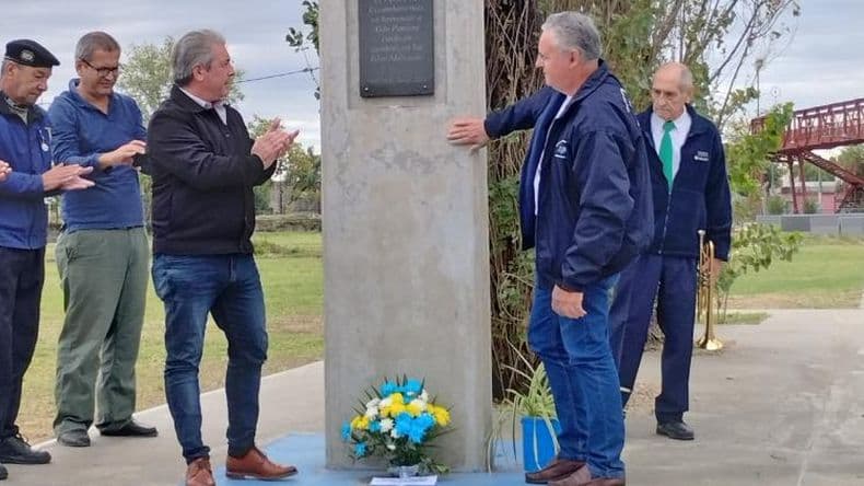 Emotivo y sentido homenaje a los heacuteroes y excombatientes de Malvinas