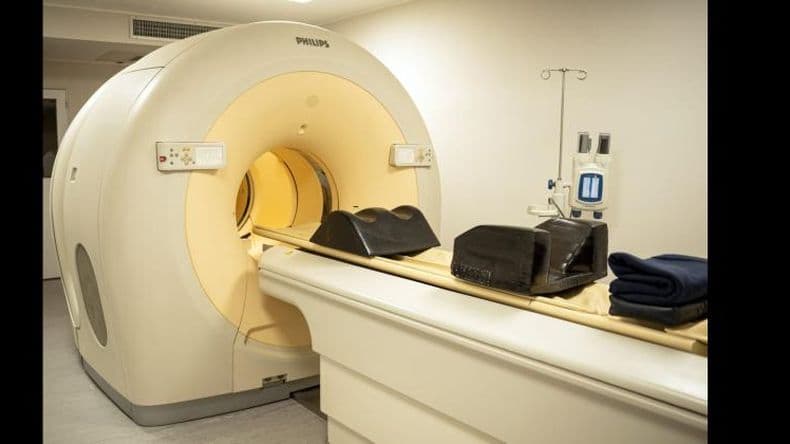 Cliacutenica La Pequentildea familia incorporoacute equipo para diagnoacutestico