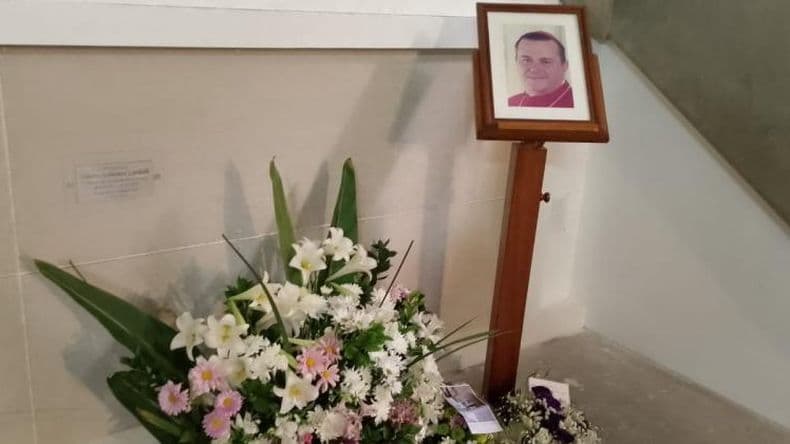 Junto a la Madre- los restos de Monsentildeor Cardelli descansan en el Santuario