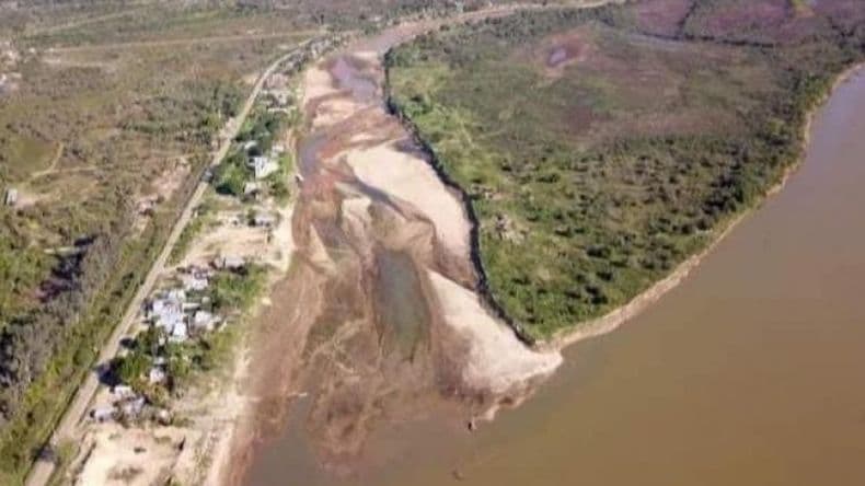 Bajante reacutecord del riacuteo Paranaacute lleva 730 diacuteas y se estima que