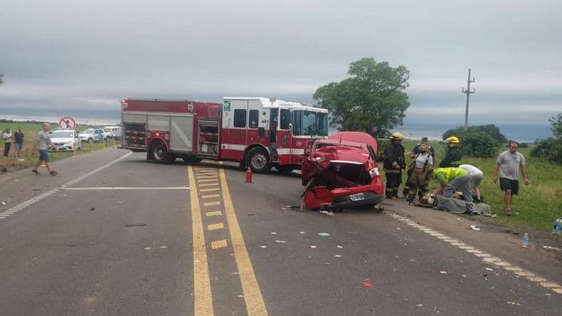 Chocaron dos autos en ruta Nordm 8 y la Autopista