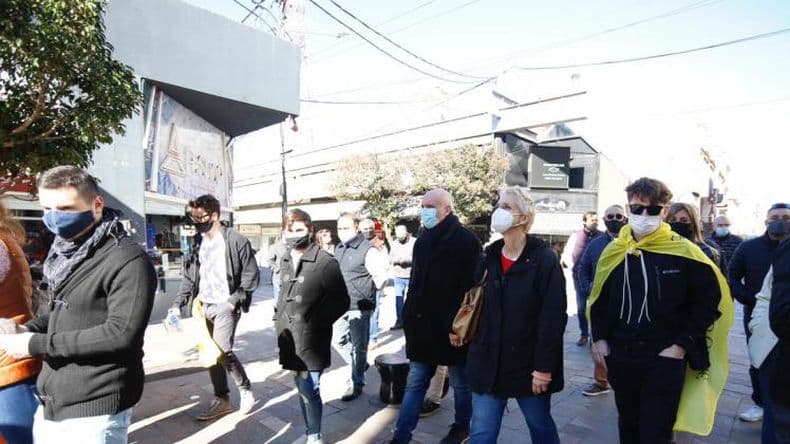 Joseacute Luis Espert en Pergamino- Hay que abrir la economiacutea y no ser los 