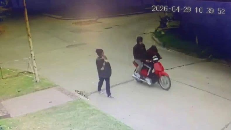 De los disturbios en la calle a un delito grave: cayó una joven por un violento ataque en La Amalia