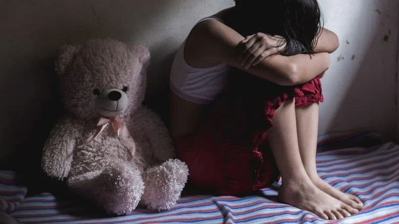 Abusó sexualmente de dos nenas entre ellas su hija biológica y lo condenaron